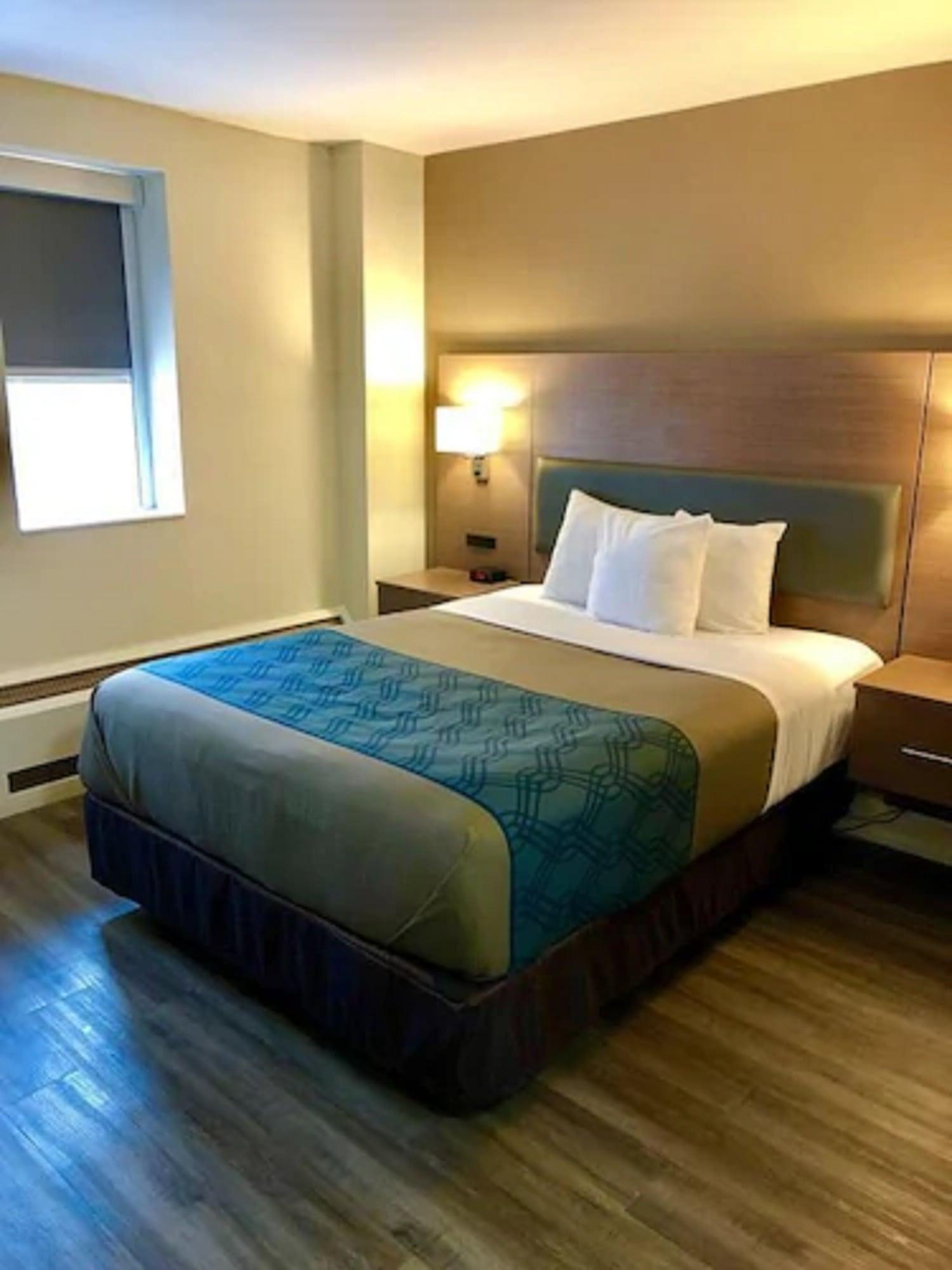 Econo Lodge Inn & Suites Downtown Toronto Exteriér fotografie