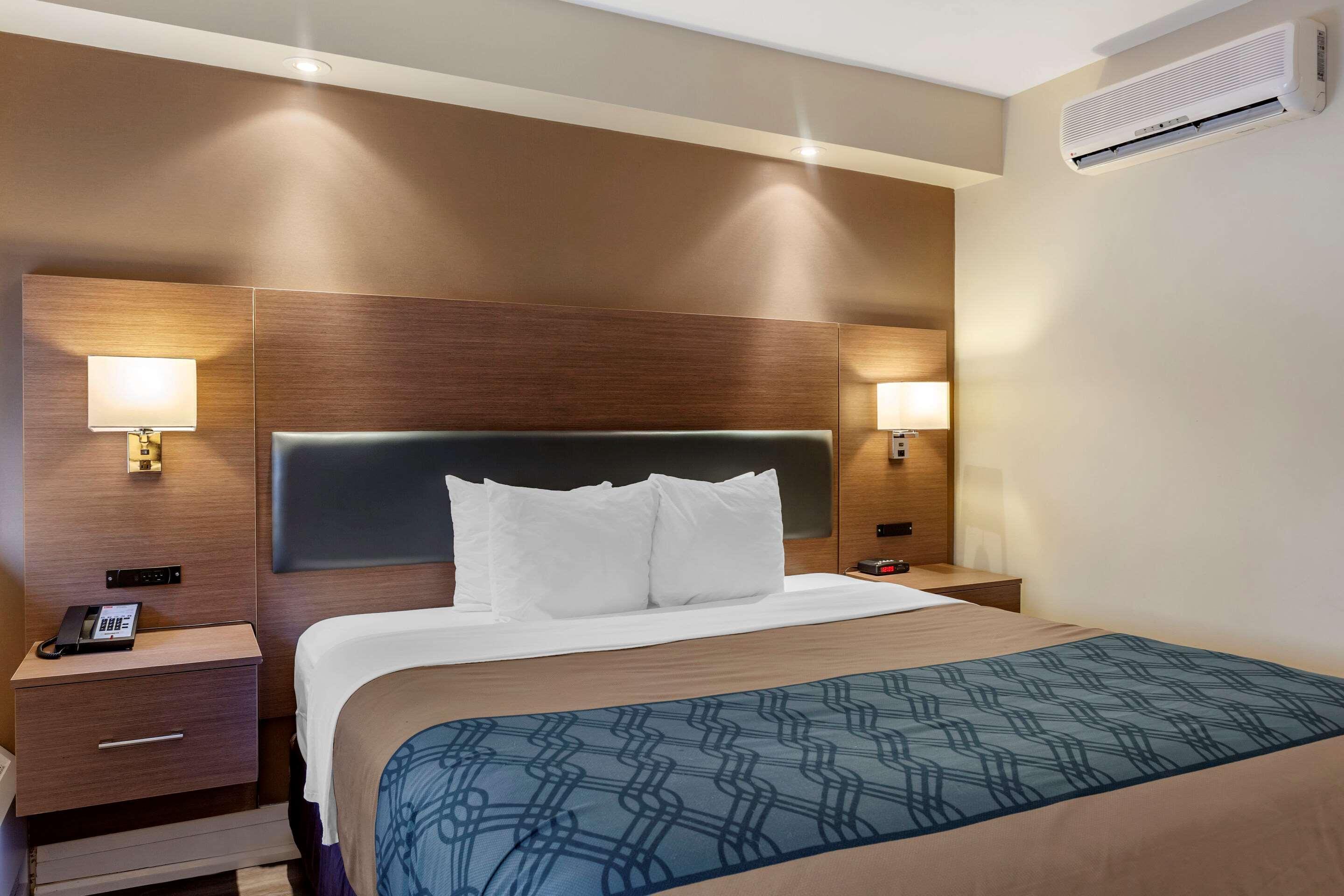 Econo Lodge Inn & Suites Downtown Toronto Exteriér fotografie
