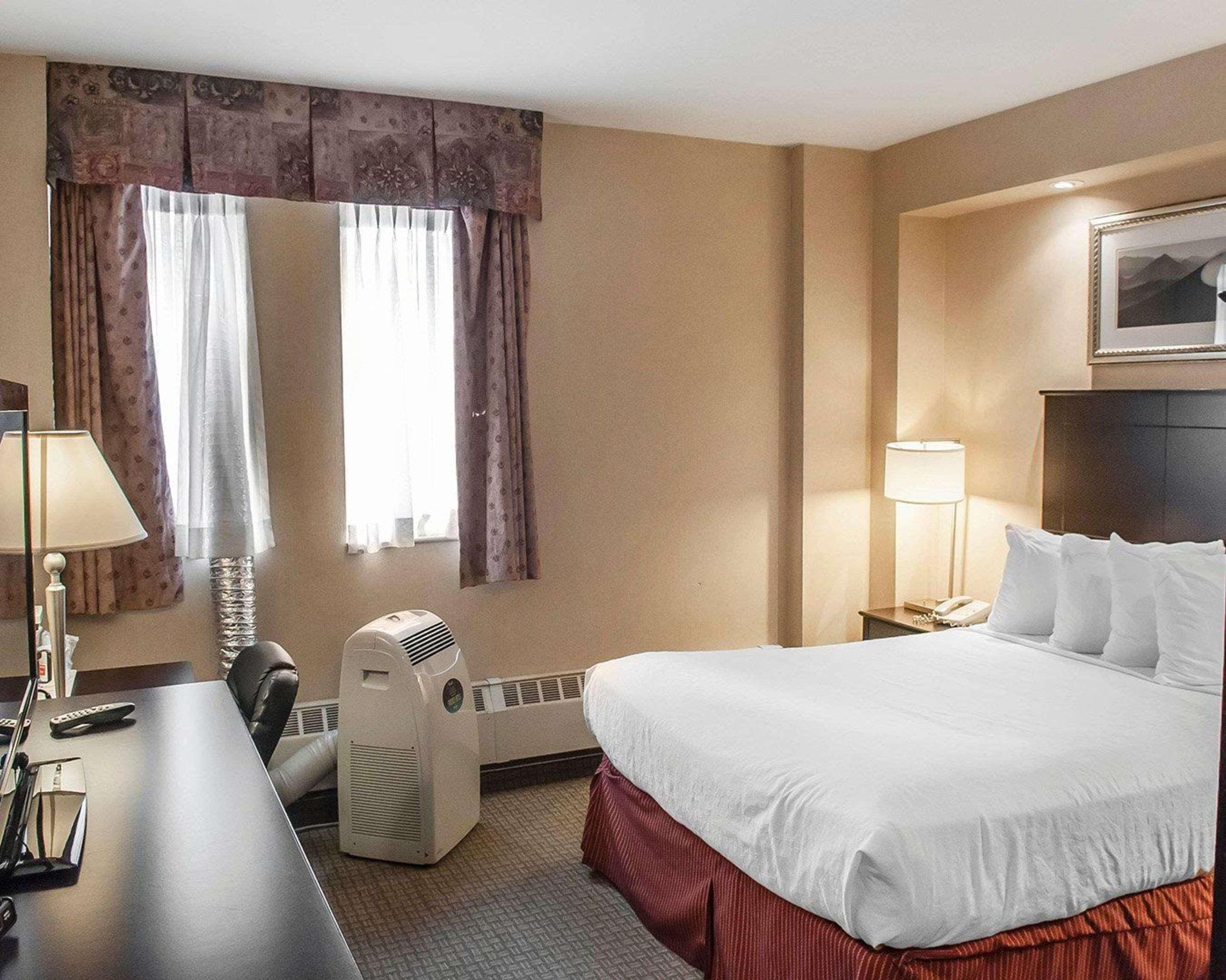 Econo Lodge Inn & Suites Downtown Toronto Exteriér fotografie