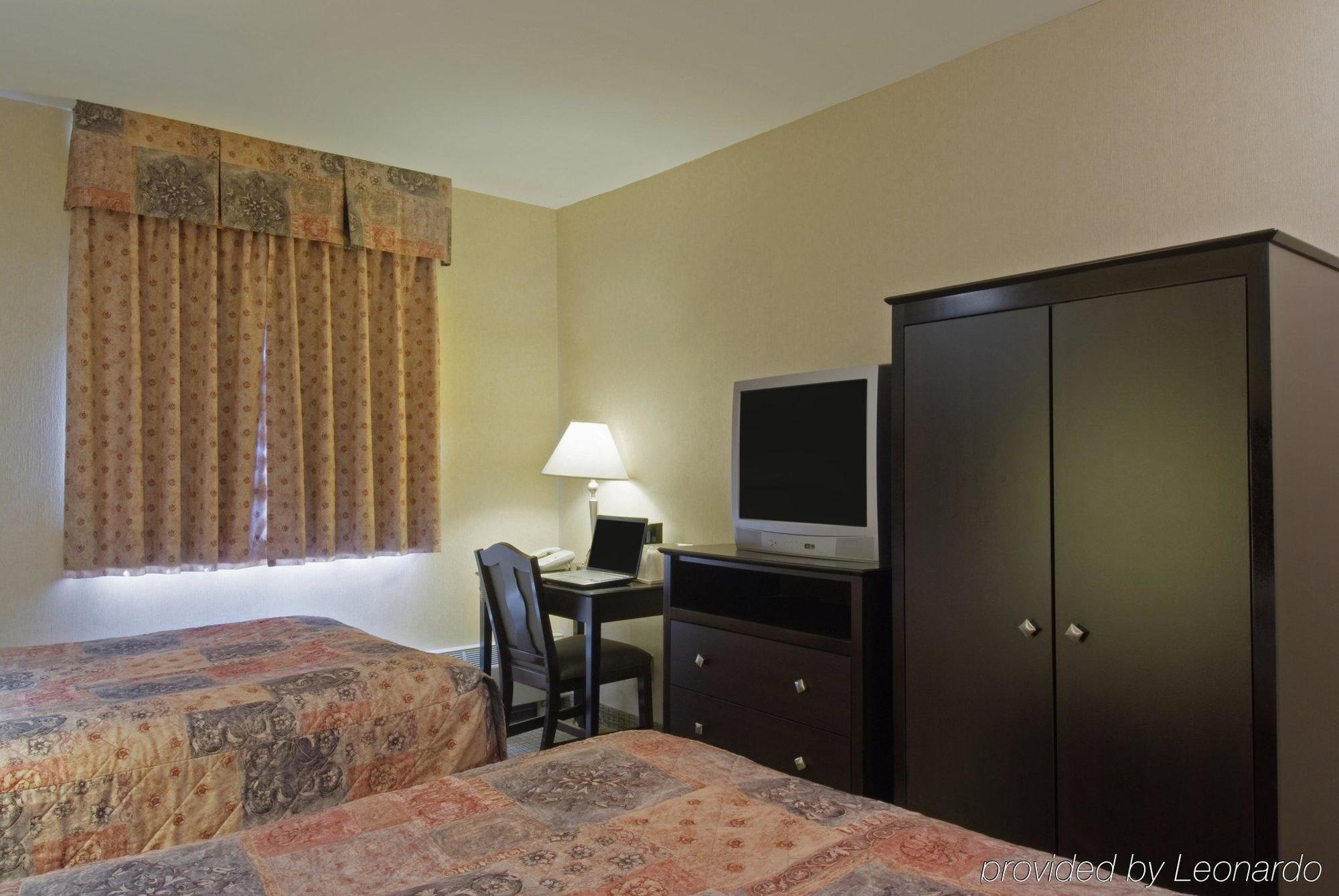 Econo Lodge Inn & Suites Downtown Toronto Exteriér fotografie