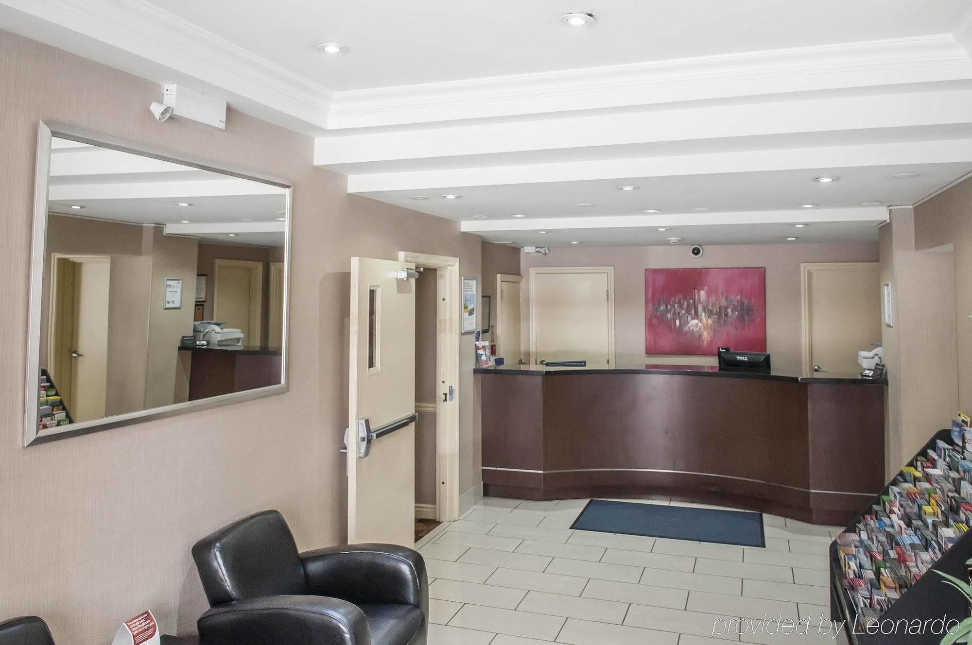 Econo Lodge Inn & Suites Downtown Toronto Exteriér fotografie