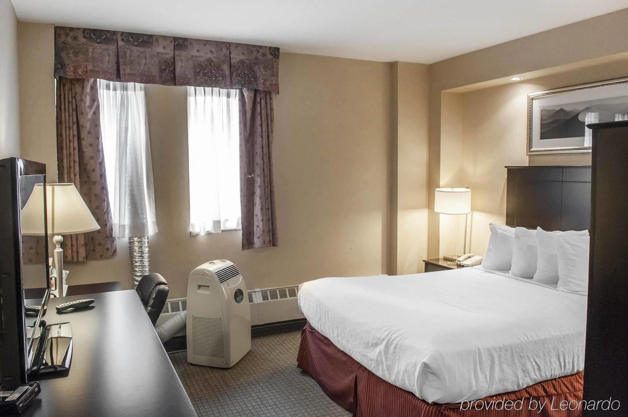 Econo Lodge Inn & Suites Downtown Toronto Exteriér fotografie